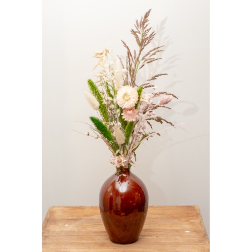 Vaasje met droogbloemen