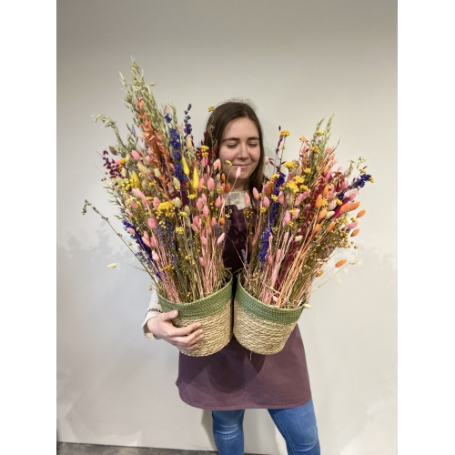 Mand met droogbloemen S